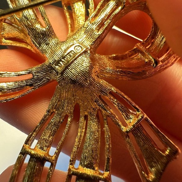 Signed Napier Brooch Pin Gold Tone Bow With Faux Pearl - Picture 6 of 7